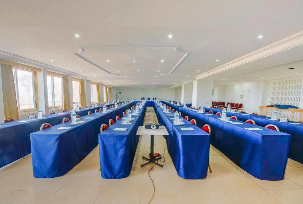 Hotel Ngor Diarama Dakar Exterior foto